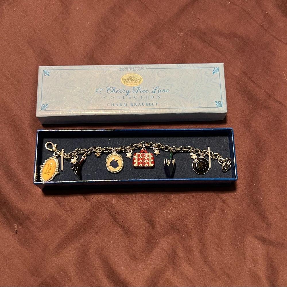 Disney Mary Poppins 17 Cherry Tree Lane Collection Charm Bracelet & Box